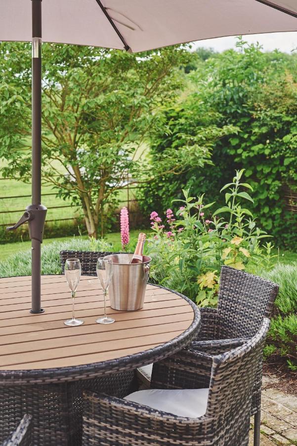 Apple Tree Cottage Beckford Luaran gambar